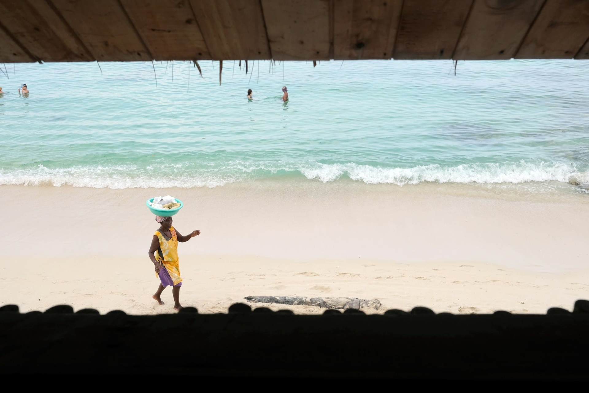 femme-plage-colombie