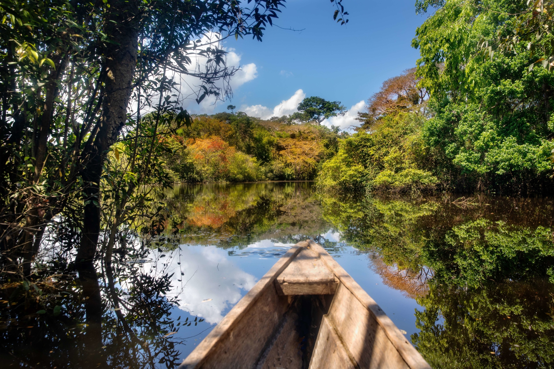pirogue-fleuve-amazonie-colombie