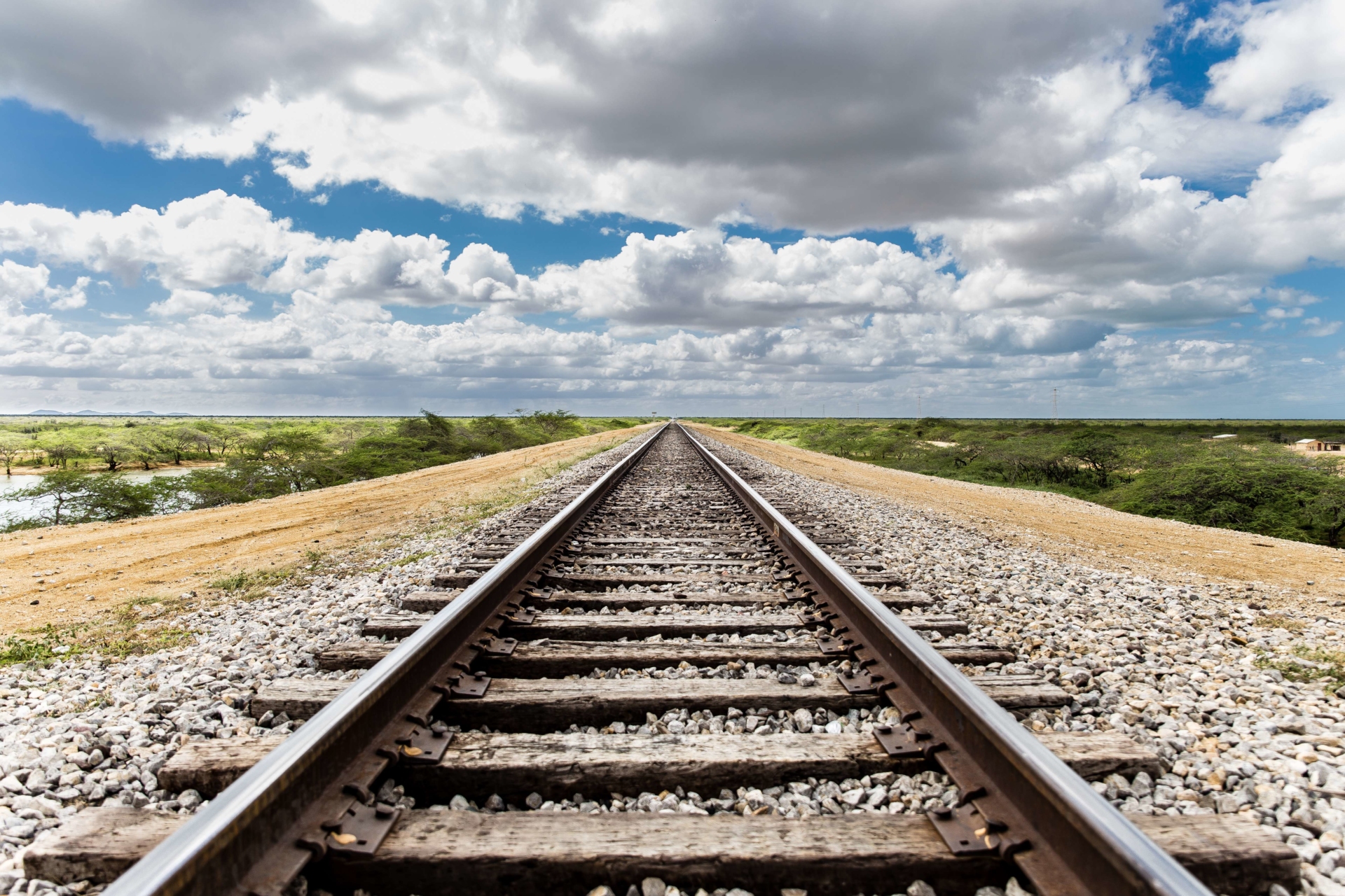 rail-train-guajira-désert-colombie