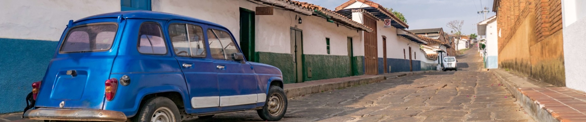 voiture-ruelle-barichara-santander-colombie